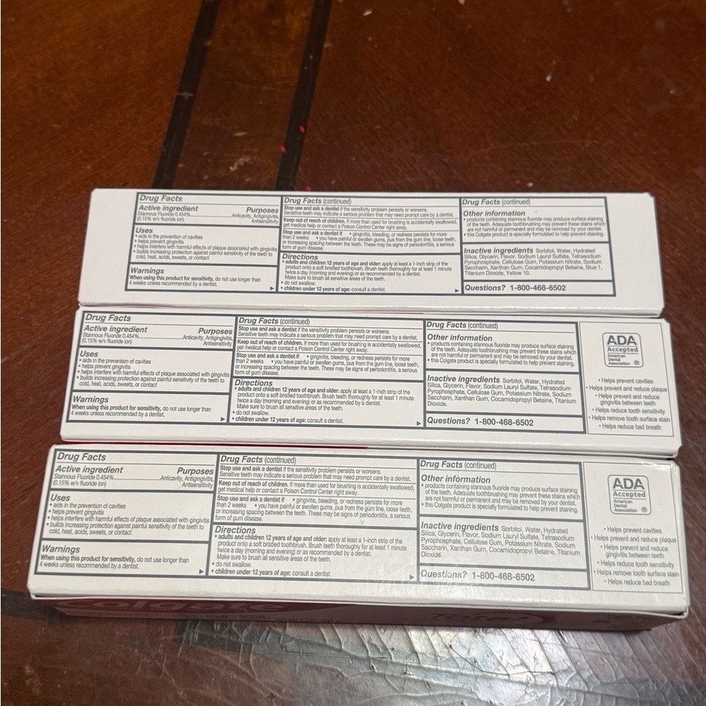 Colgate Total Toothpaste Pack - Red, White, Blue - Picture 2 of 2